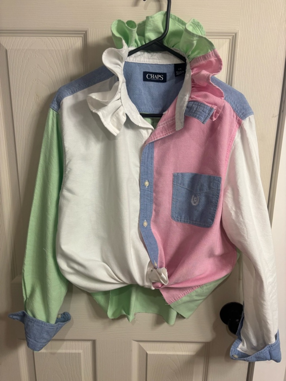 Upcycled/Reloved Chaps Colorblock Ruffled Collar Women’s Shirt